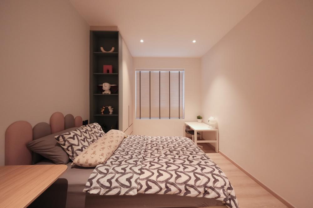 Contemporary Bedroom with Closet and Single Bed