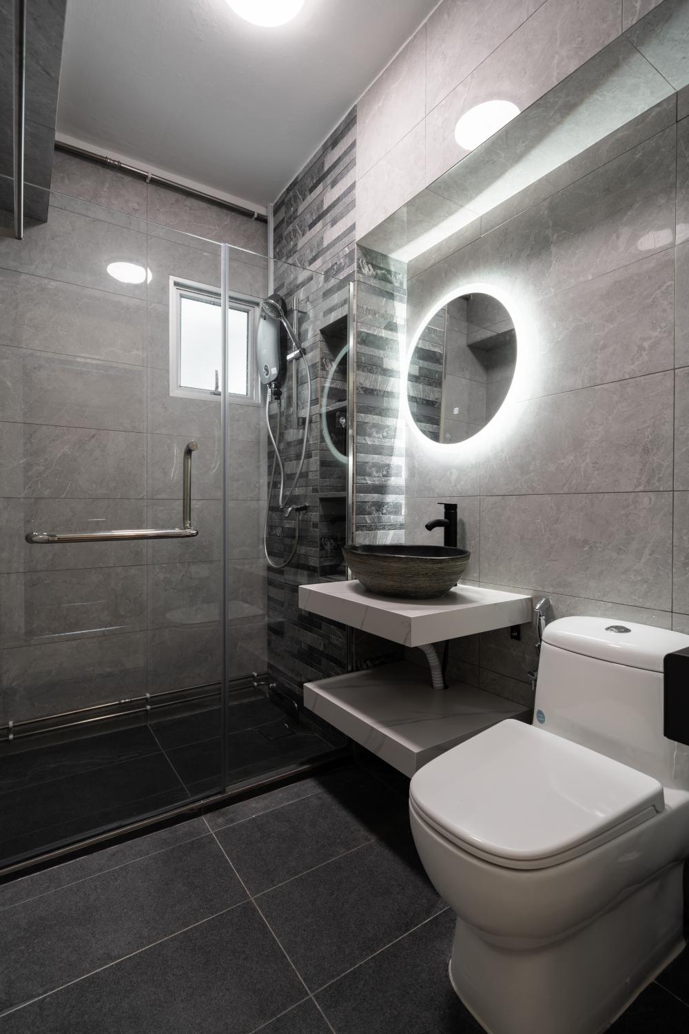 Contemporary Bathroom with Homogeneous Tiles and Herringbone Tiling
