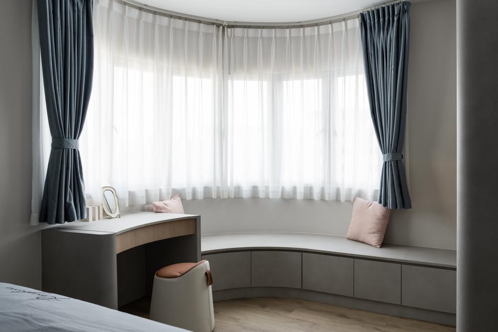 Contemporary Bedroom with Bookshelf and Platform Bed
