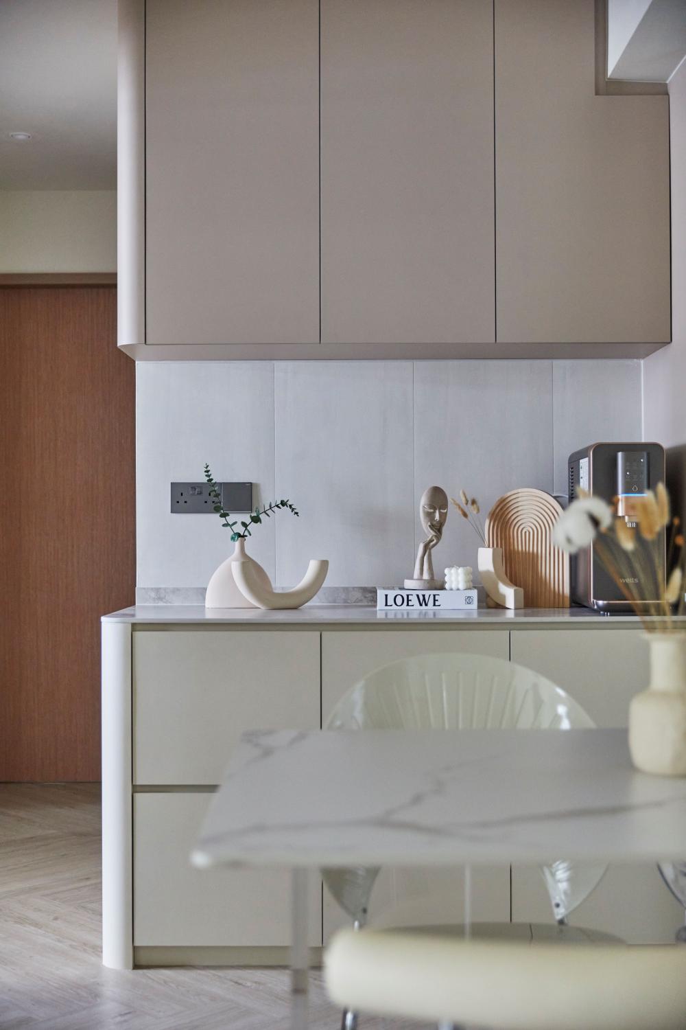 Minimalist Dining Room with Open Kitchen and Dining Table