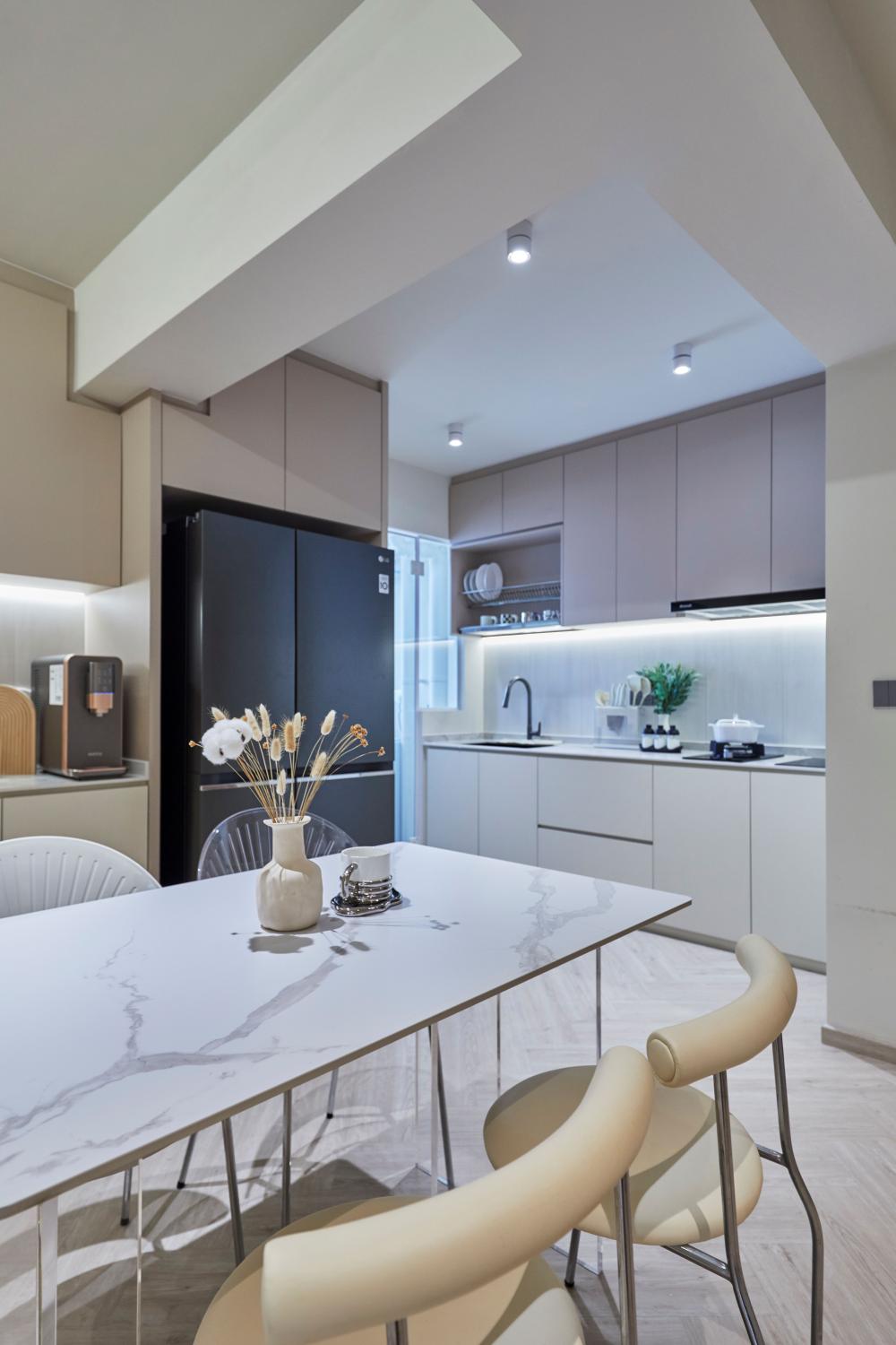 Minimalist Kitchen with Countertop and Open Kitchen