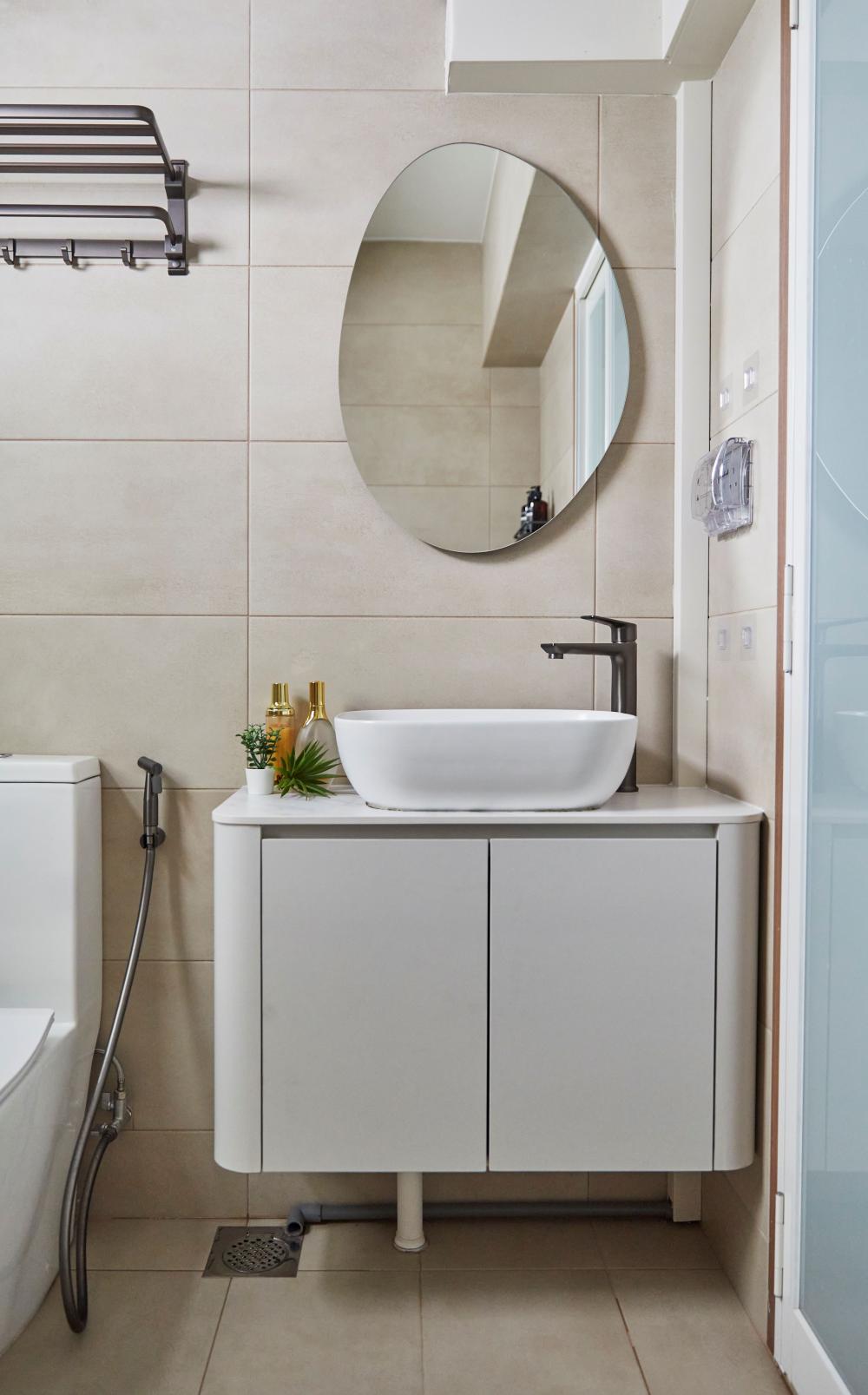 Minimalist Bathroom with Countertop and Mirror