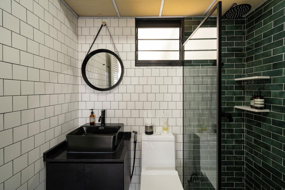 Modern Bathroom with Mirror and Shower Screen