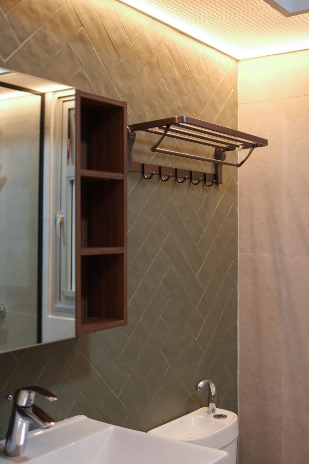 Scandinavian Bathroom with Mirror and Shower Screen