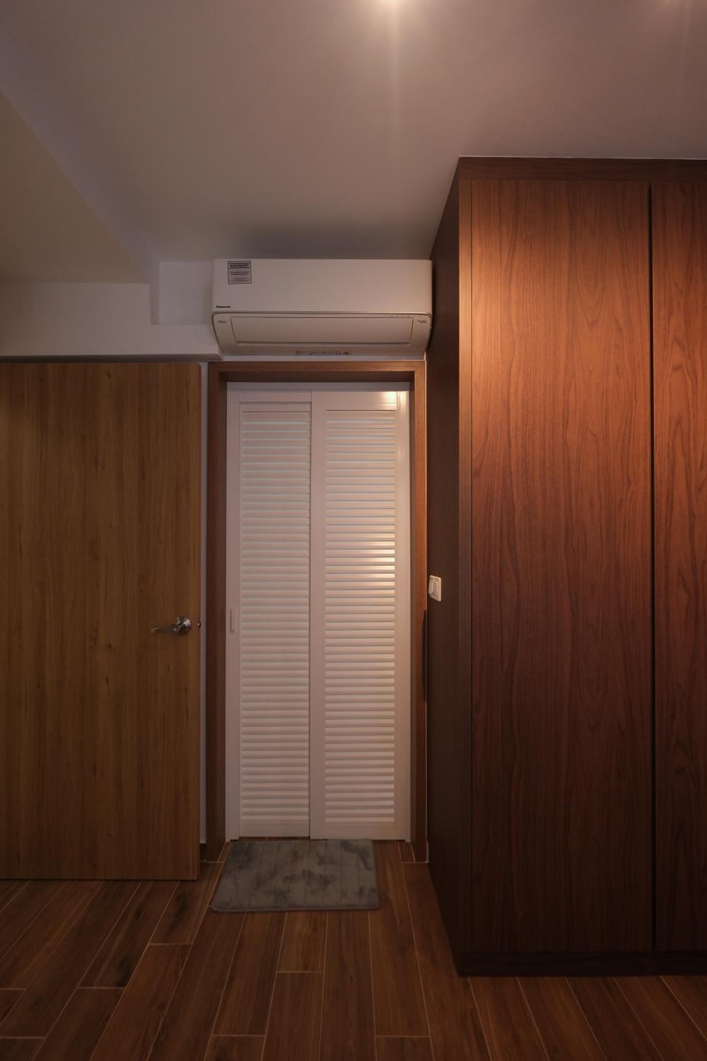 Scandinavian Bedroom with Drop Light and Downlights