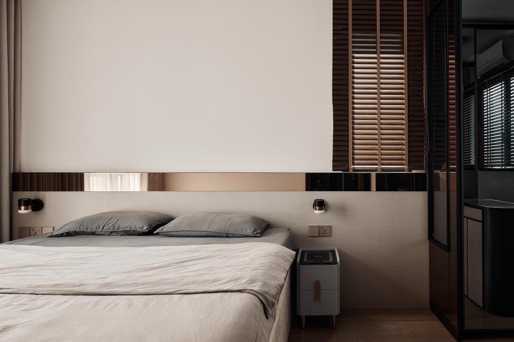 Modern Bedroom with Wood Flooring and Wardrobe