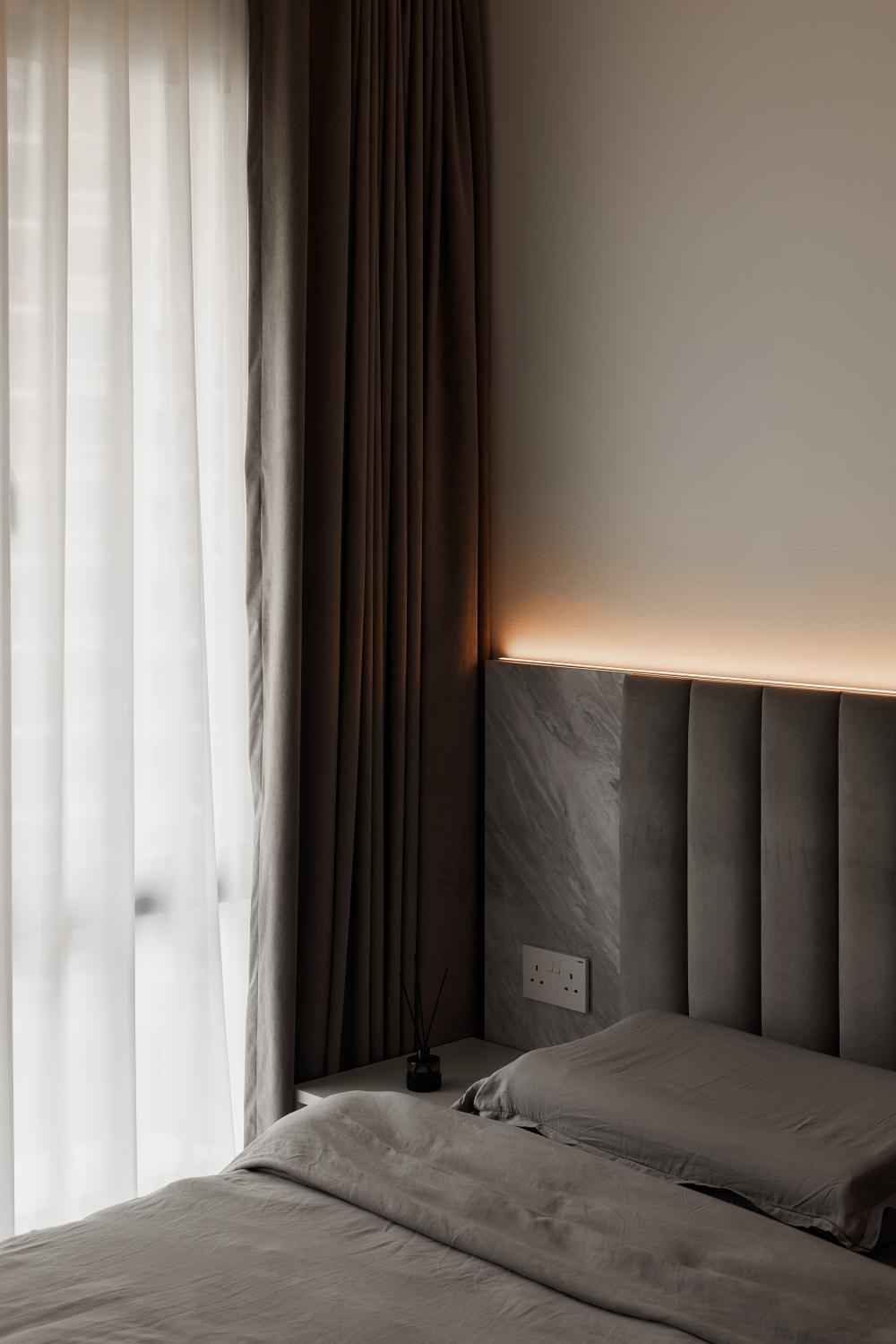 Contemporary Bedroom with Queen Bed and Bed