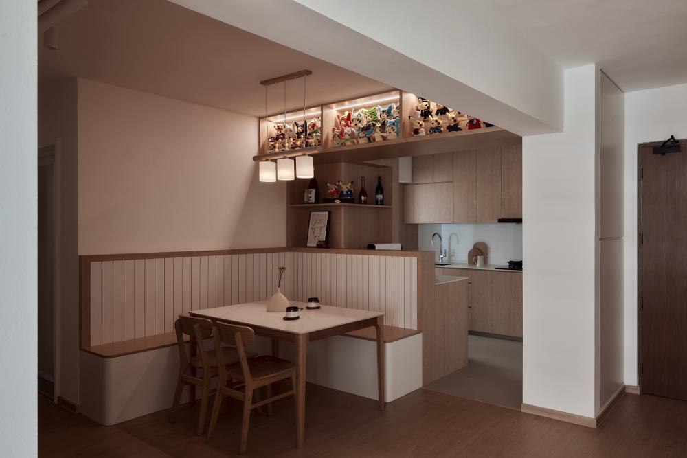 Minimalist Dining Room with Dining Table and Dining Chairs