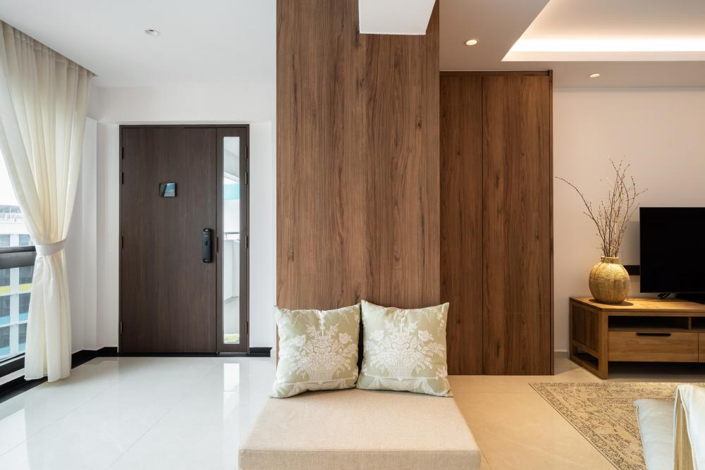 Contemporary Entryway with Mirror and Seating Bench