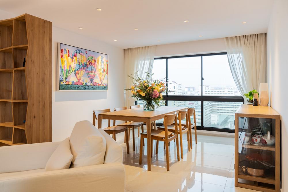 Contemporary Dining Room with Drop Light and Dining Table