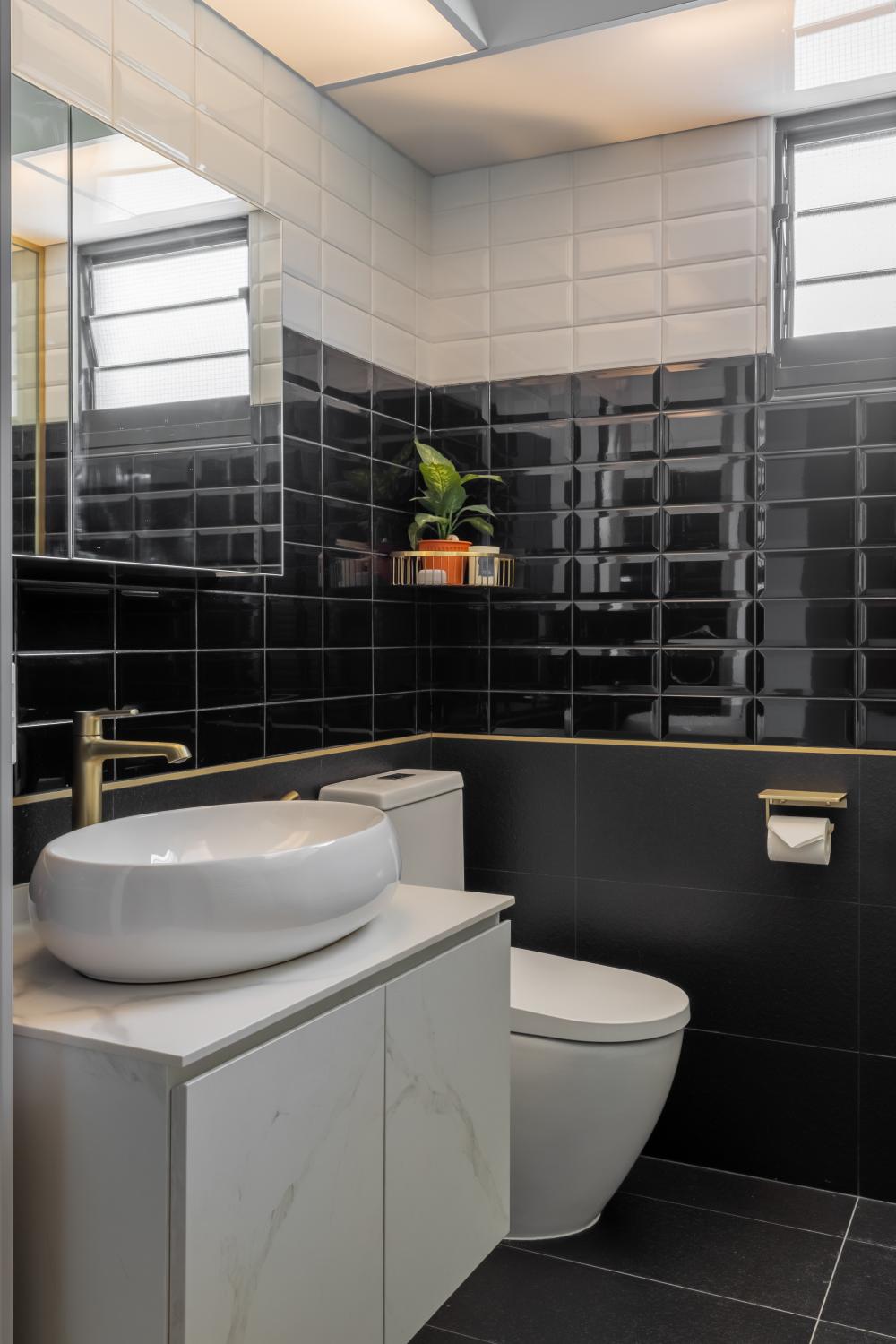 Minimalist Bathroom with Marble Floor and Mirror