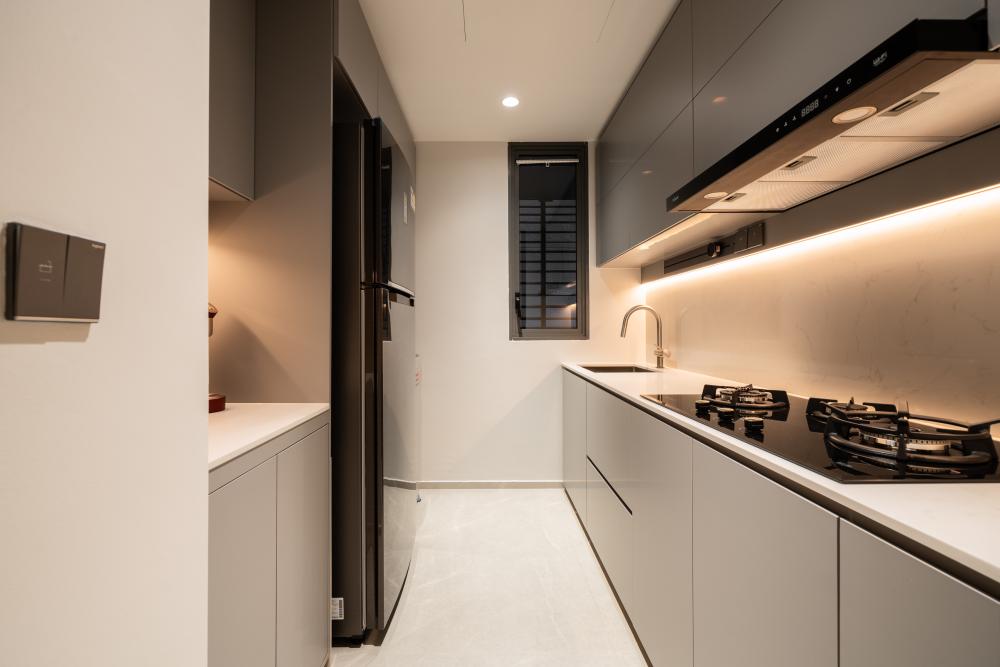 Modern Kitchen with Countertop and Kitchen Window