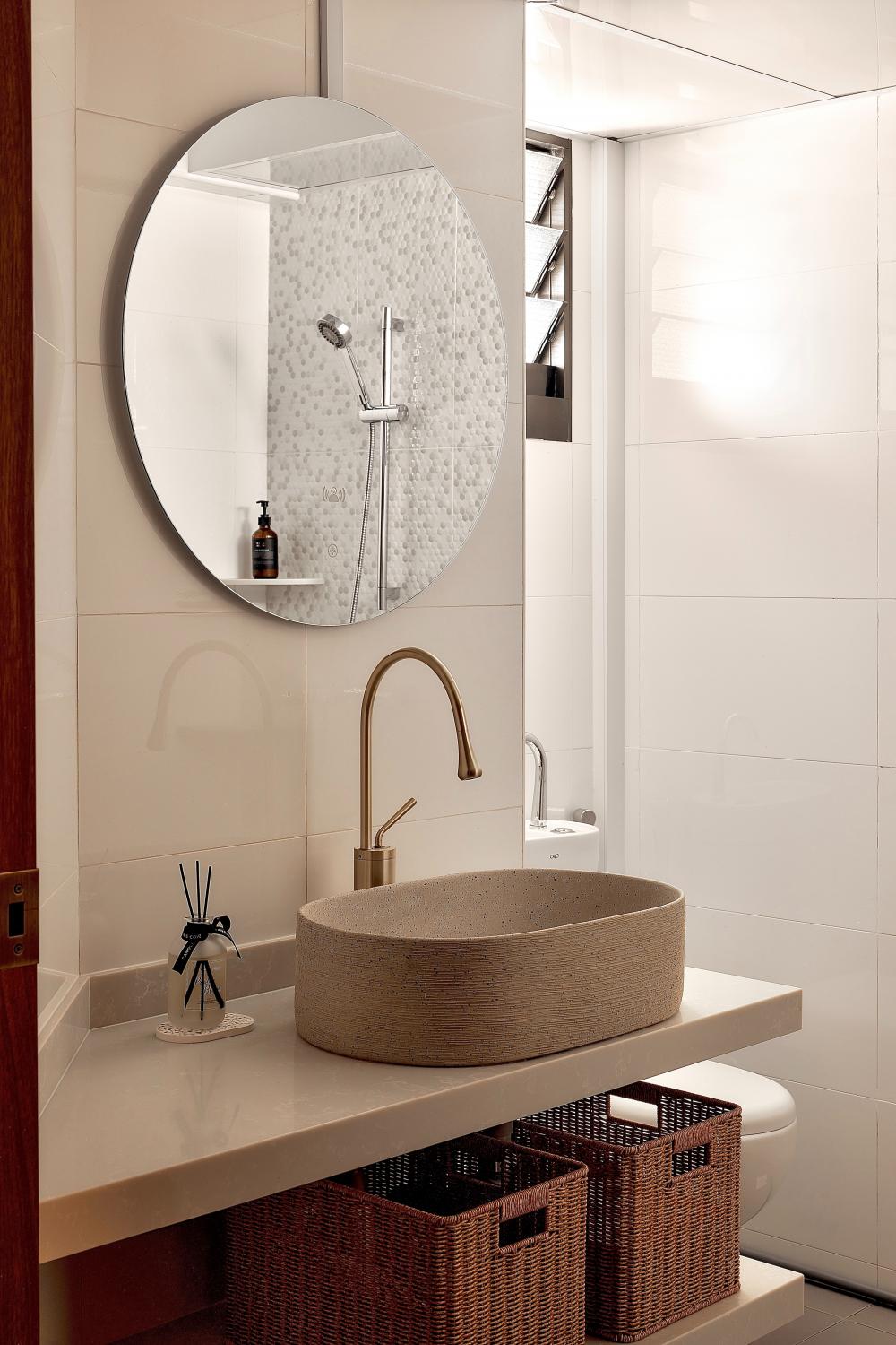 Scandinavian Bathroom with Countertop and Mirror