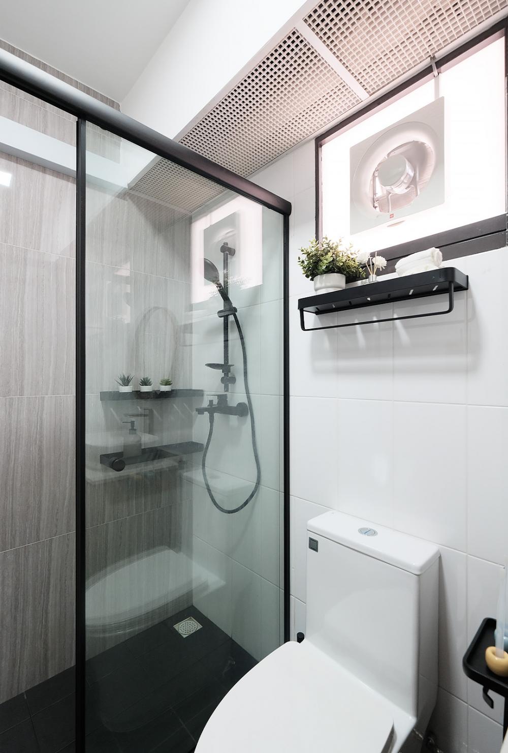 Scandinavian Bathroom with Mirror and Bathroom Storage