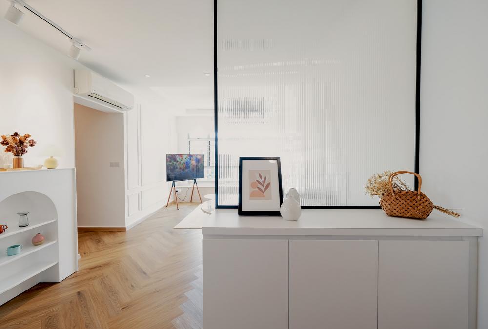 Minimalist Entryway with Mirror and Shoe Rack