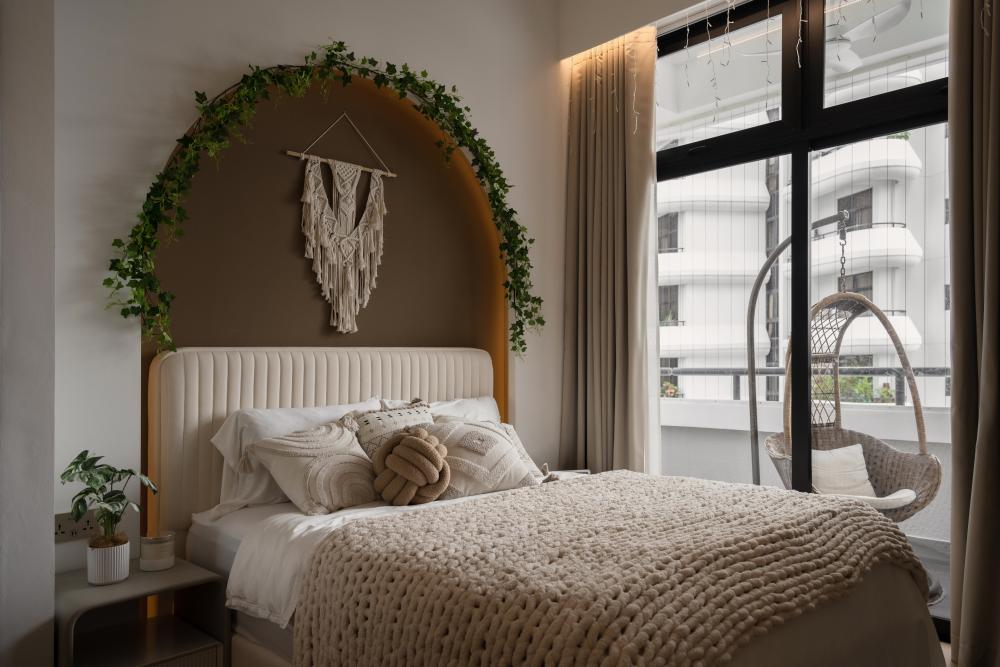 Contemporary Bedroom with Bedroom Dresser and Sideboard
