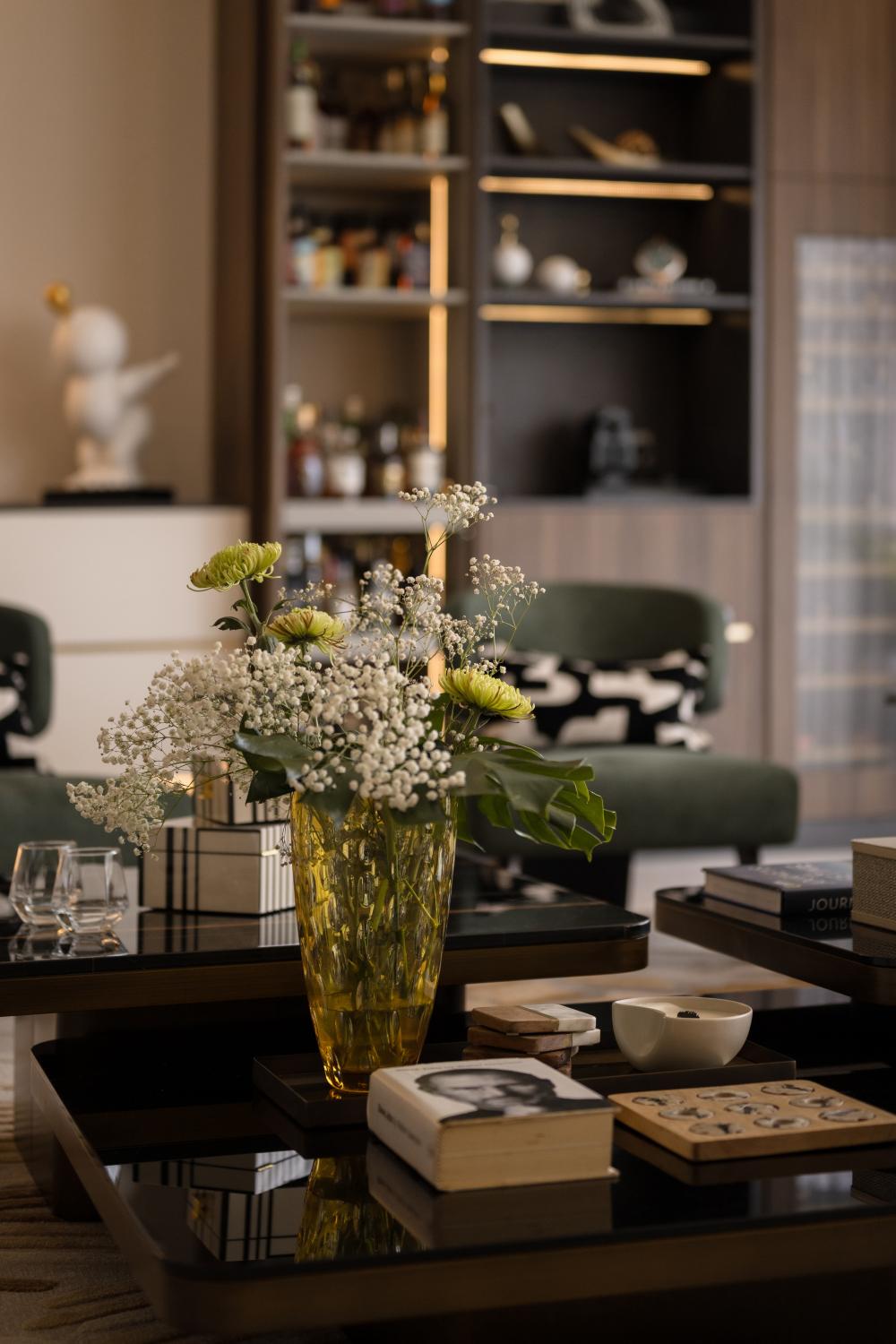 Contemporary Living Room with Sofa and Lamps