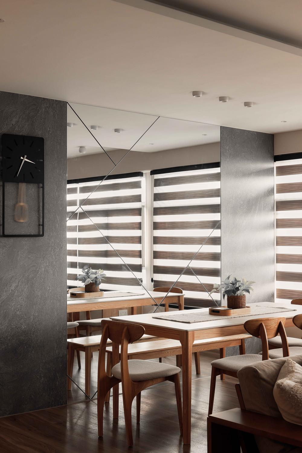 Scandinavian Dining Room with Cove Lighting and Dining Table