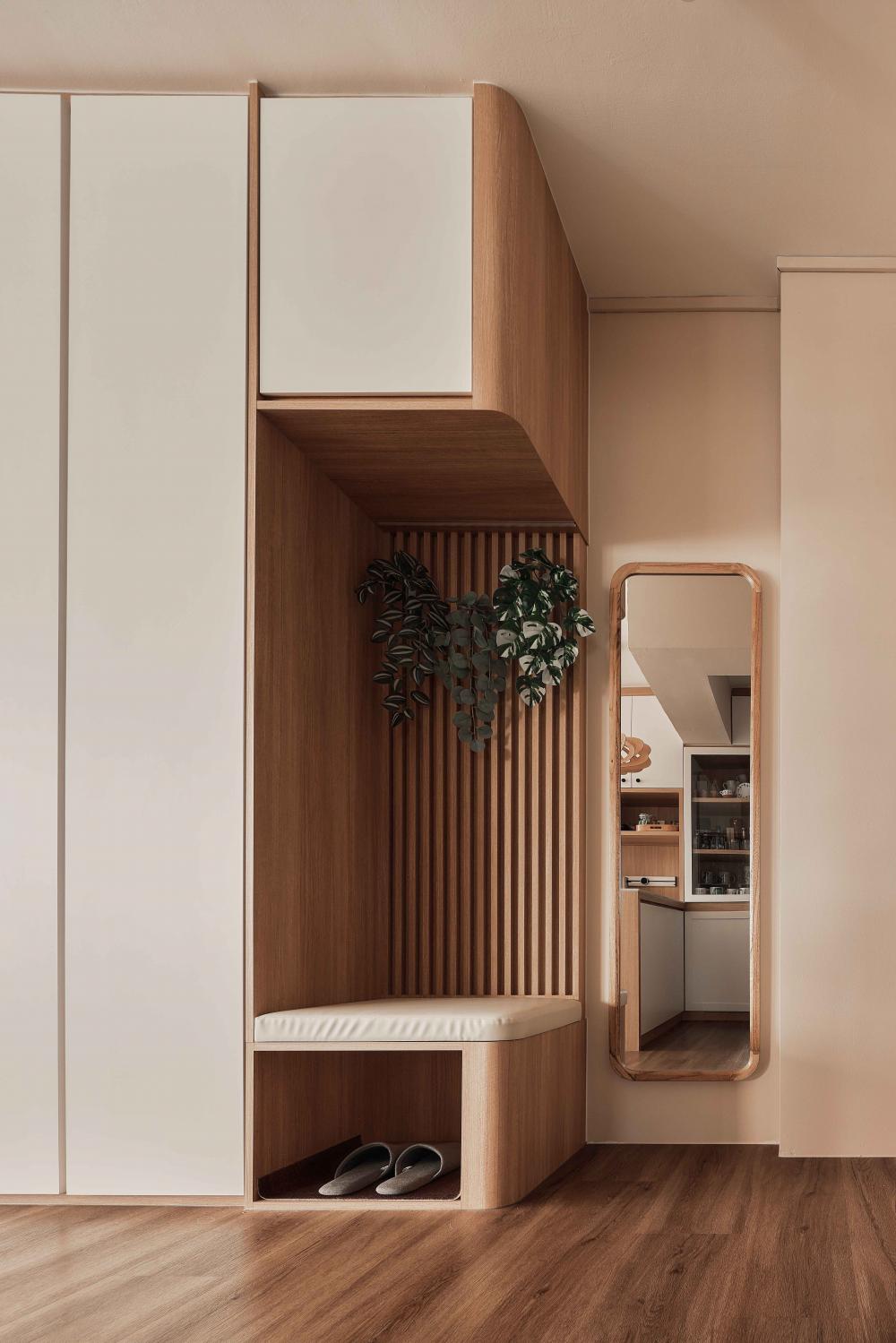 Scandinavian Entryway with Mirror and Seating Bench