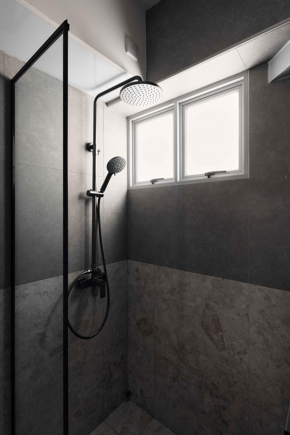 Scandinavian Bathroom with Mosaic and Rainshower