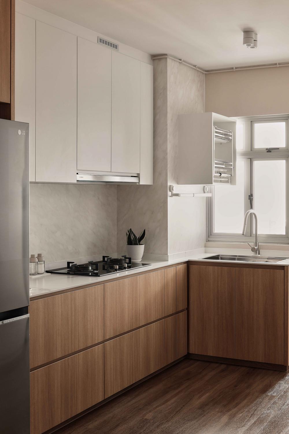 Scandinavian Kitchen with Wood Flooring and Kitchen Island