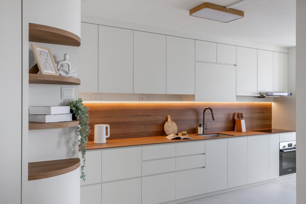 Scandinavian Kitchen with Countertop and Open Kitchen
