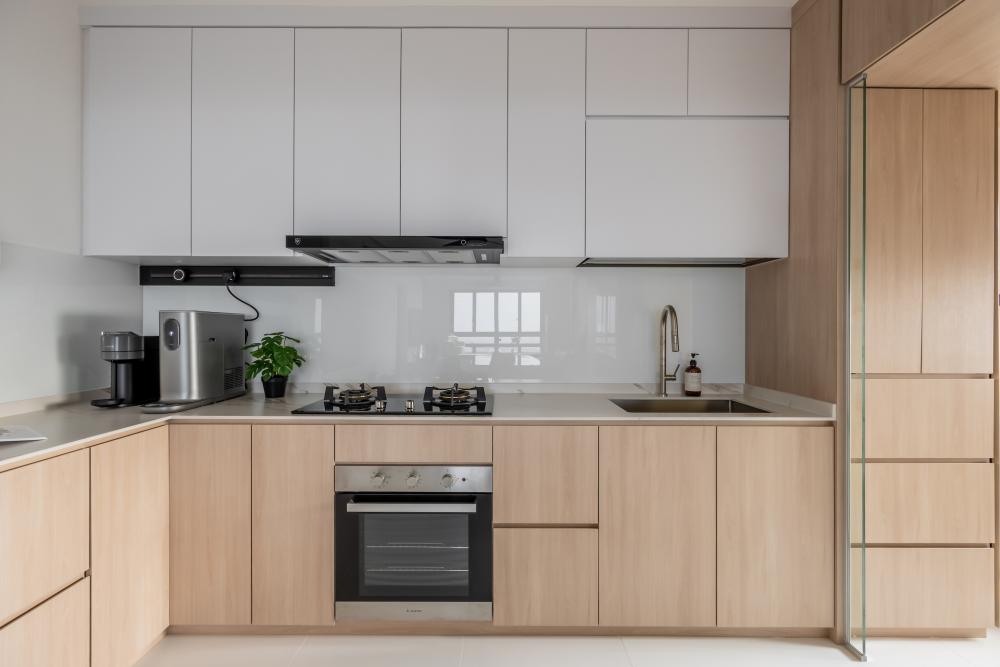 Scandinavian Kitchen with Countertop and Open Kitchen