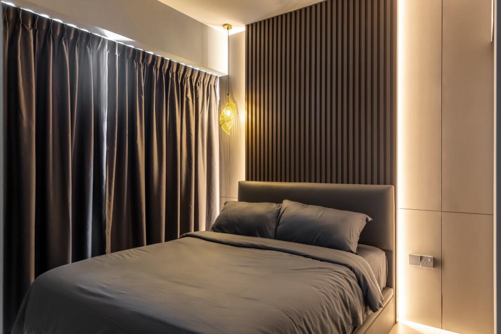 Modern Bedroom with Feature Wall and Wardrobe