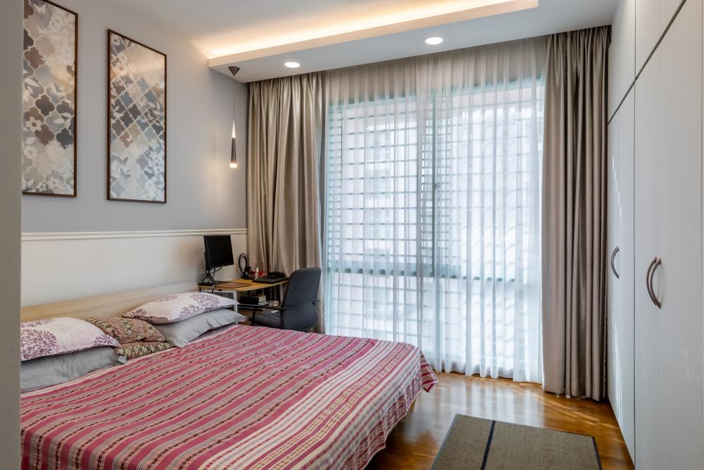 Vintage Bedroom with Parquet Floor and Cove Lighting