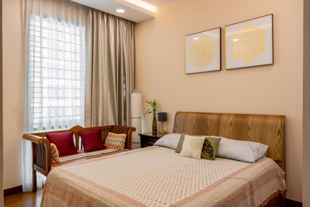 Vintage Bedroom with Parquet Floor and Cove Lighting
