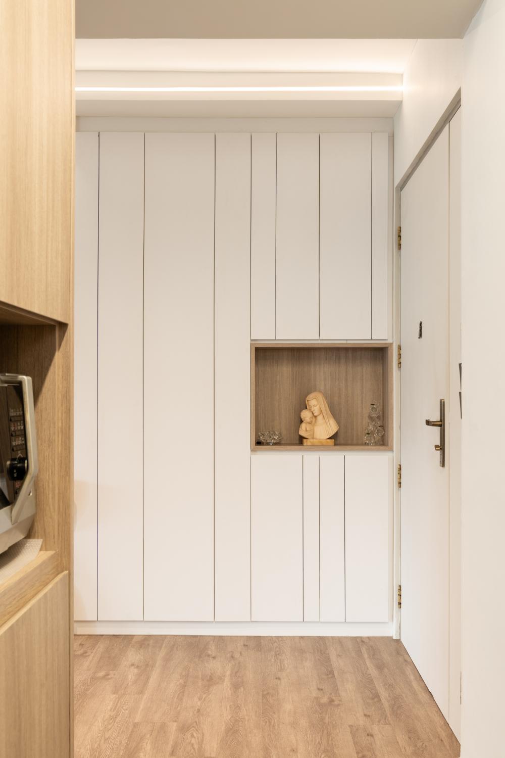 Modern Entryway with Small Storage and Doormats