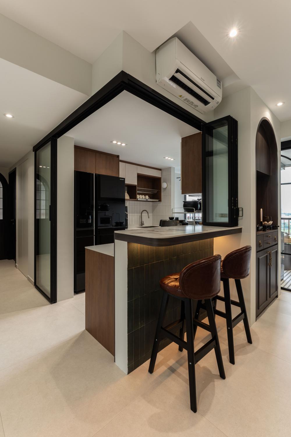 Modern Kitchen with Open Kitchen and Bar Counter