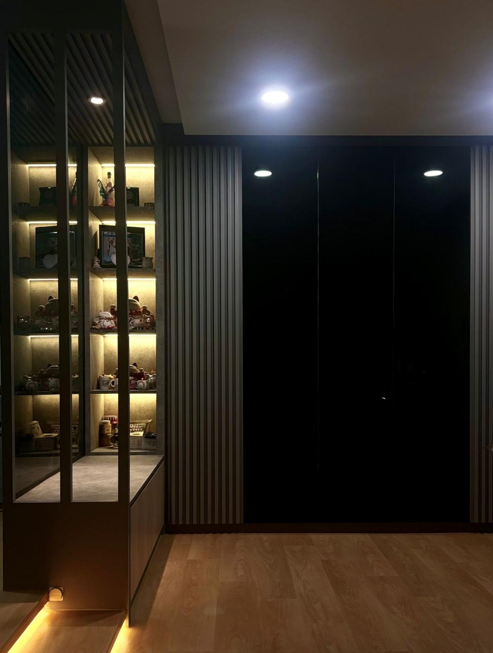 Asian Foyer with Settee and Vinyl Flooring