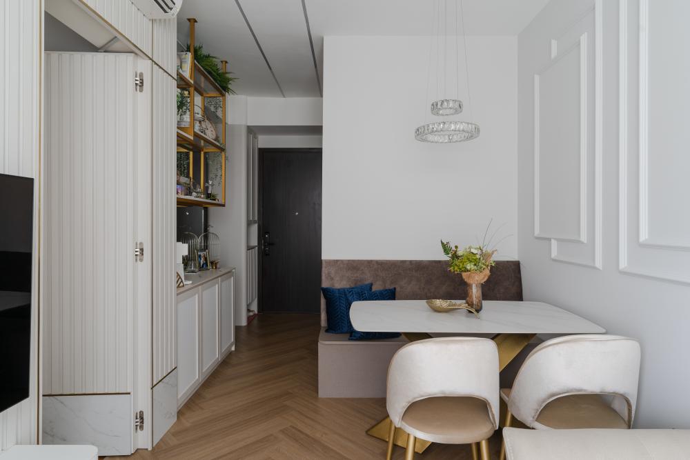 Modern Dining Room with Drop Light and Dining Table