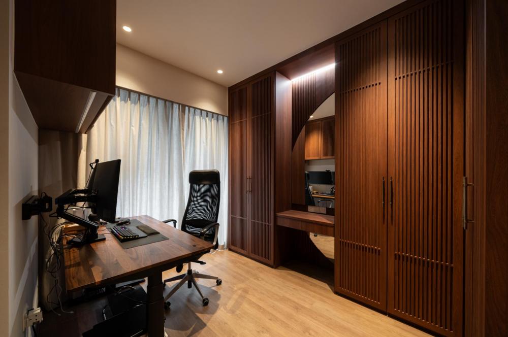 Contemporary Bedroom with Vinyl Flooring and Wardrobe