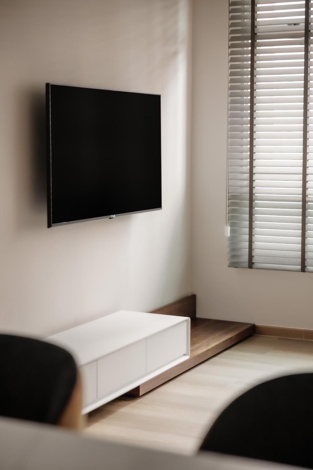 Modern Living Room with Vinyl Flooring and TV Console