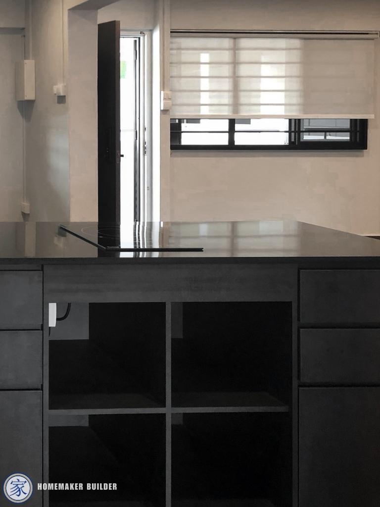 Industrial Dining Room with Countertop and Homogeneous Tiles
