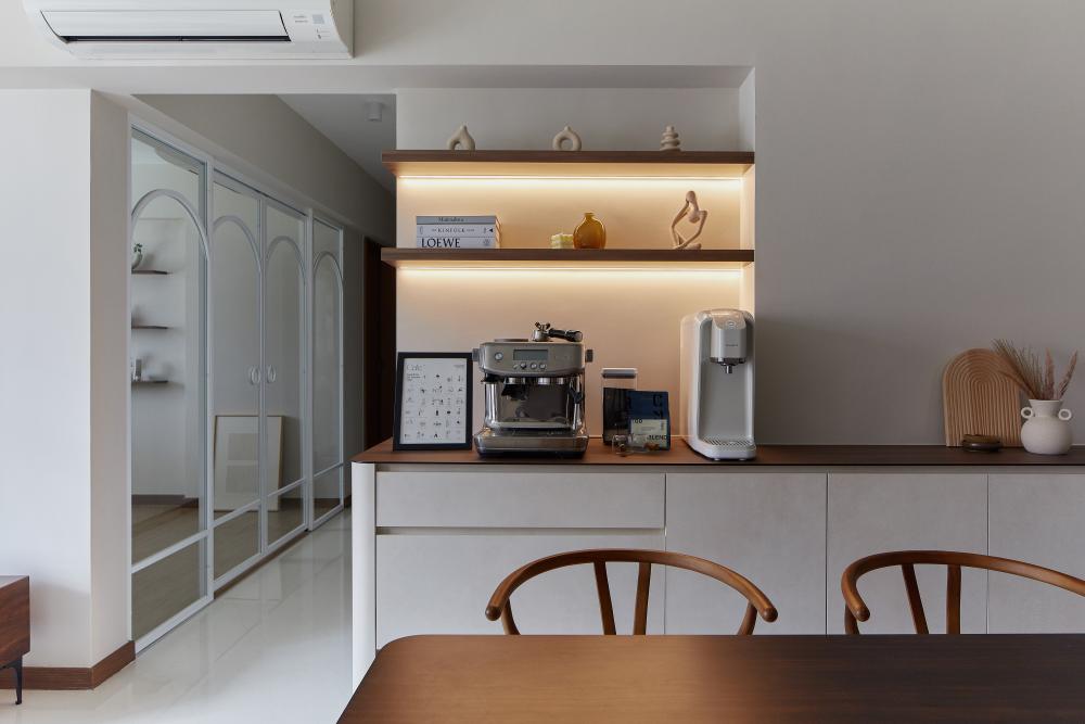 Scandinavian Dining Room with Cove Lighting and Dining Table