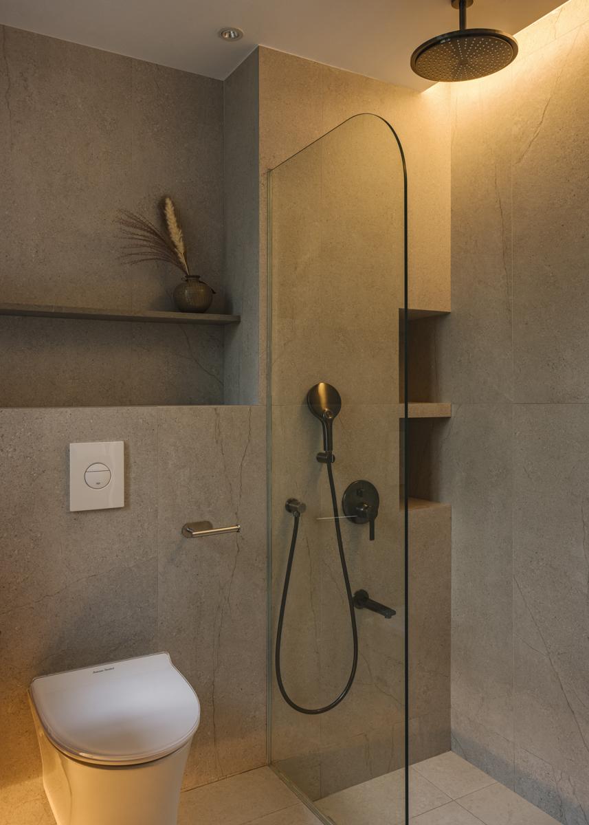 Modern Bathroom with Shower Screen and Rainshower