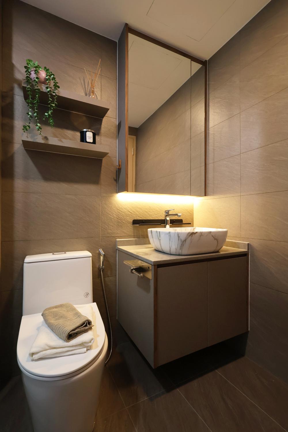 Scandinavian Bathroom with Mirror and Bathroom Storage
