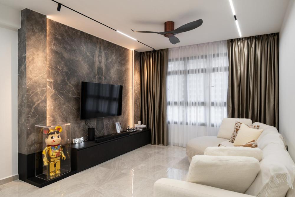 Modern Living Room with Sofa and TV