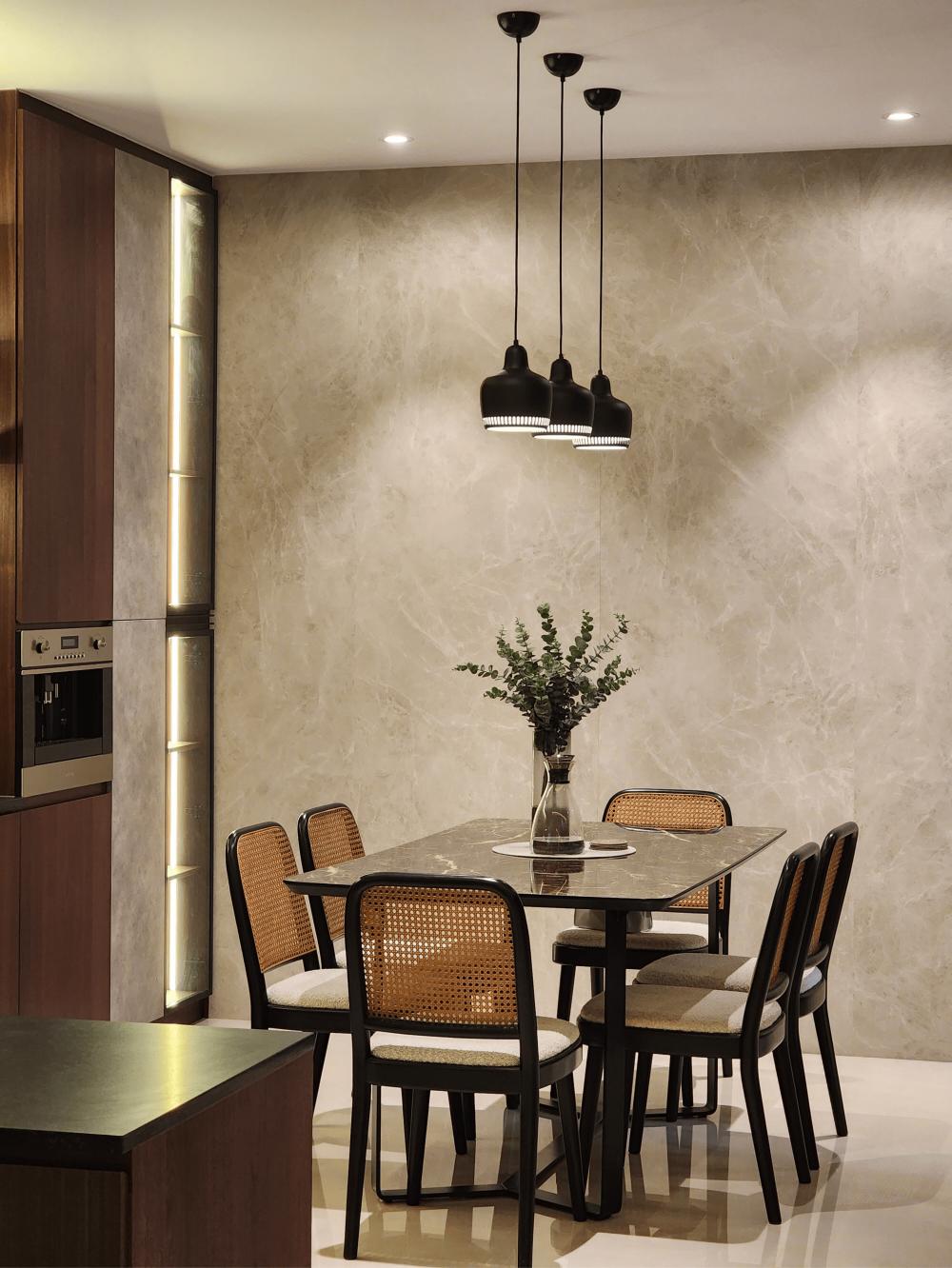 Modern Dining Room with Dining Table and Dining Chairs