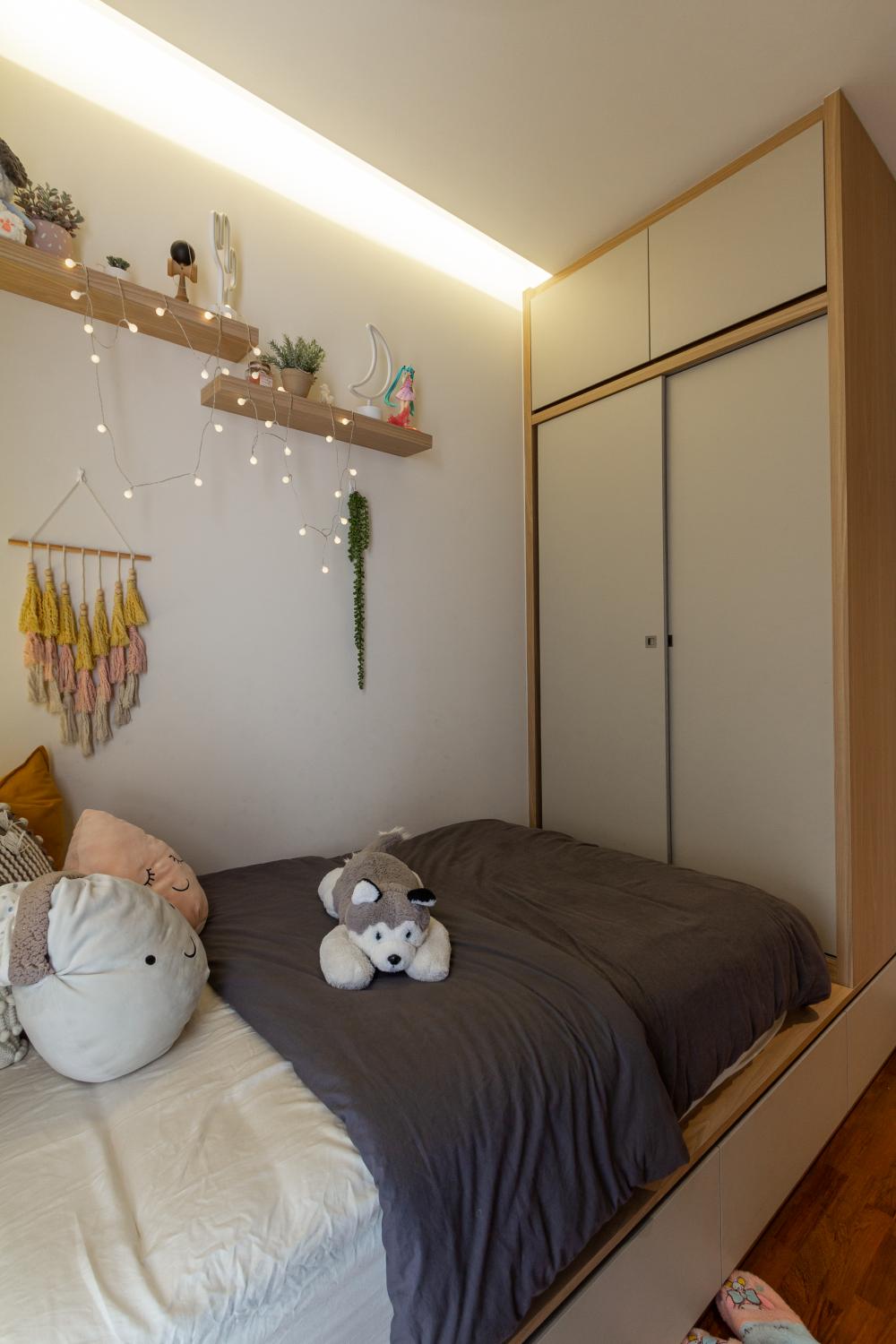 Modern Bedroom with Wood Flooring and Wardrobe