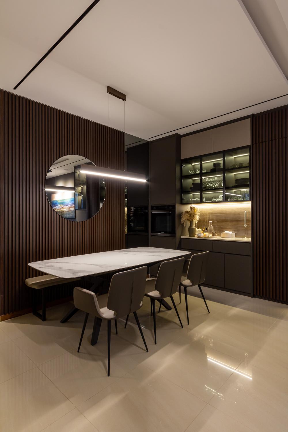 Modern Dining Room with Dining Table and Dining Chairs