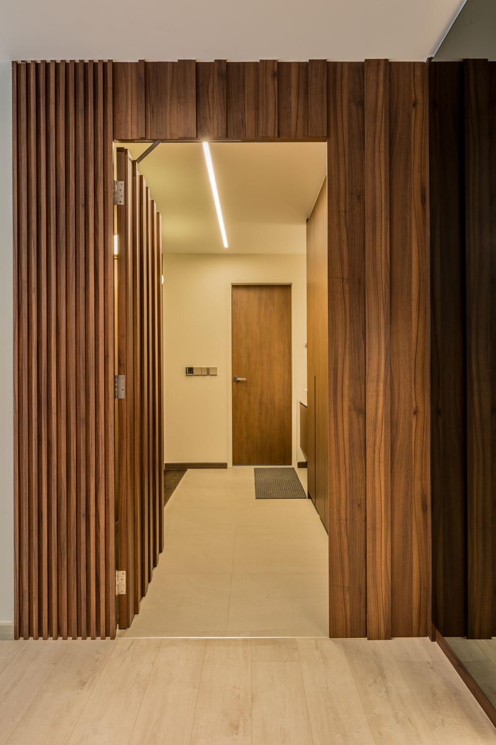 Transitional Walk-in Wardrobe with Wardrobe and Lighting