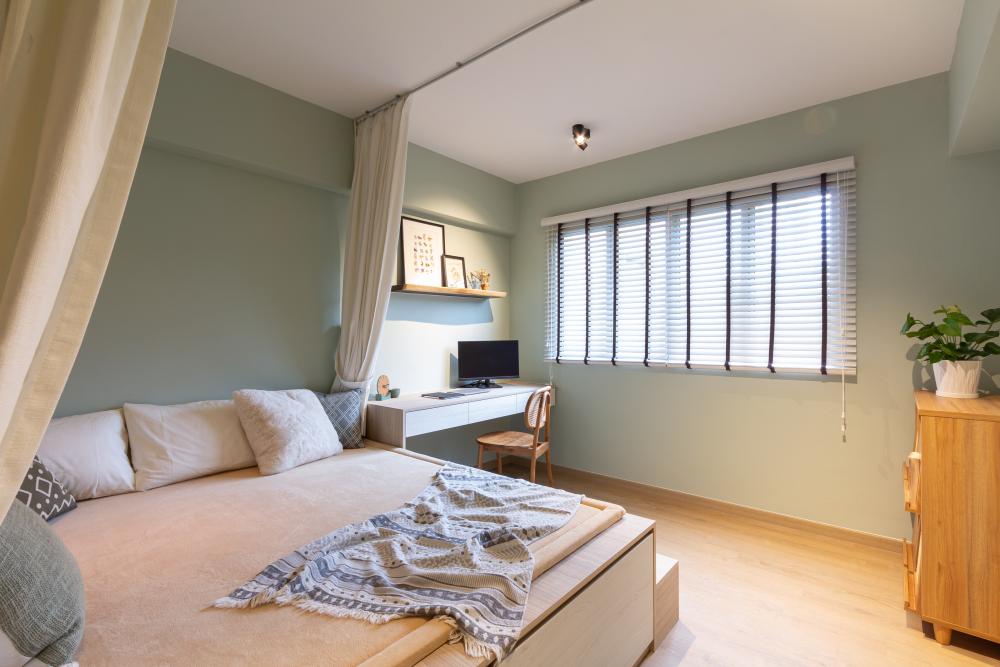 Modern Bedroom with Built-in Bed and Day Bed