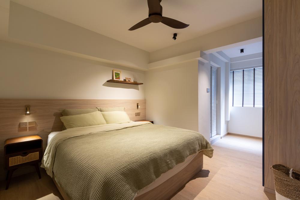 Modern Bedroom with Queen Bed and Day Bed
