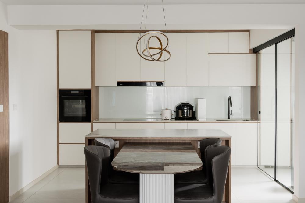 Modern Dining Room with Drop Light and Dining Table