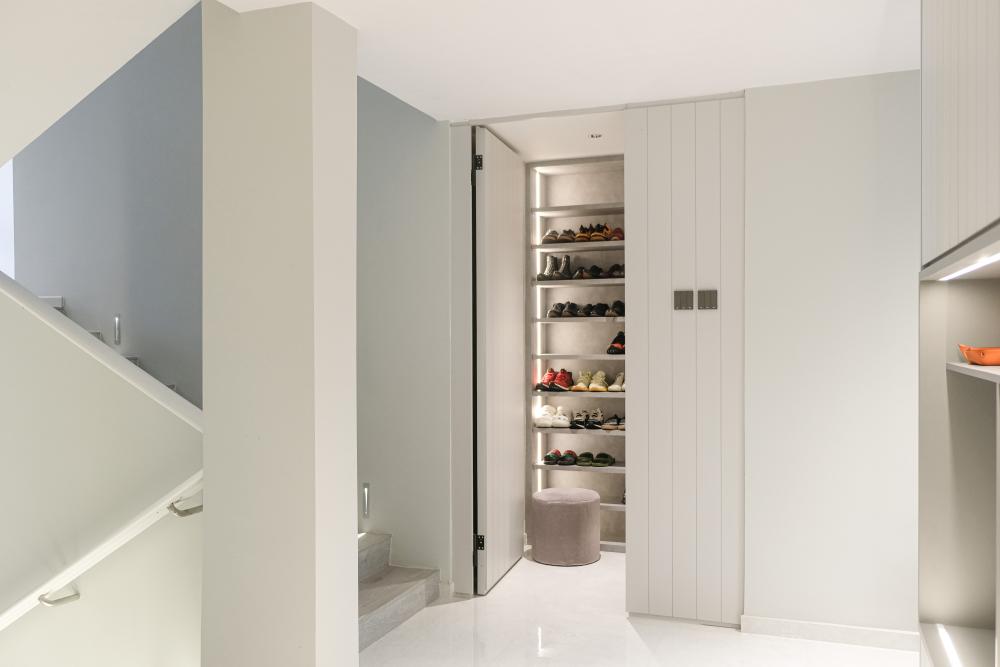 Modern Entryway with Shoe Rack and Small Storage