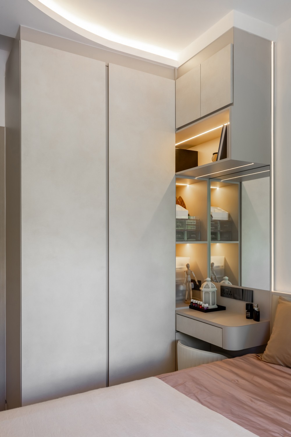 Modern Bedroom with Drop Ceiling and Wardrobe